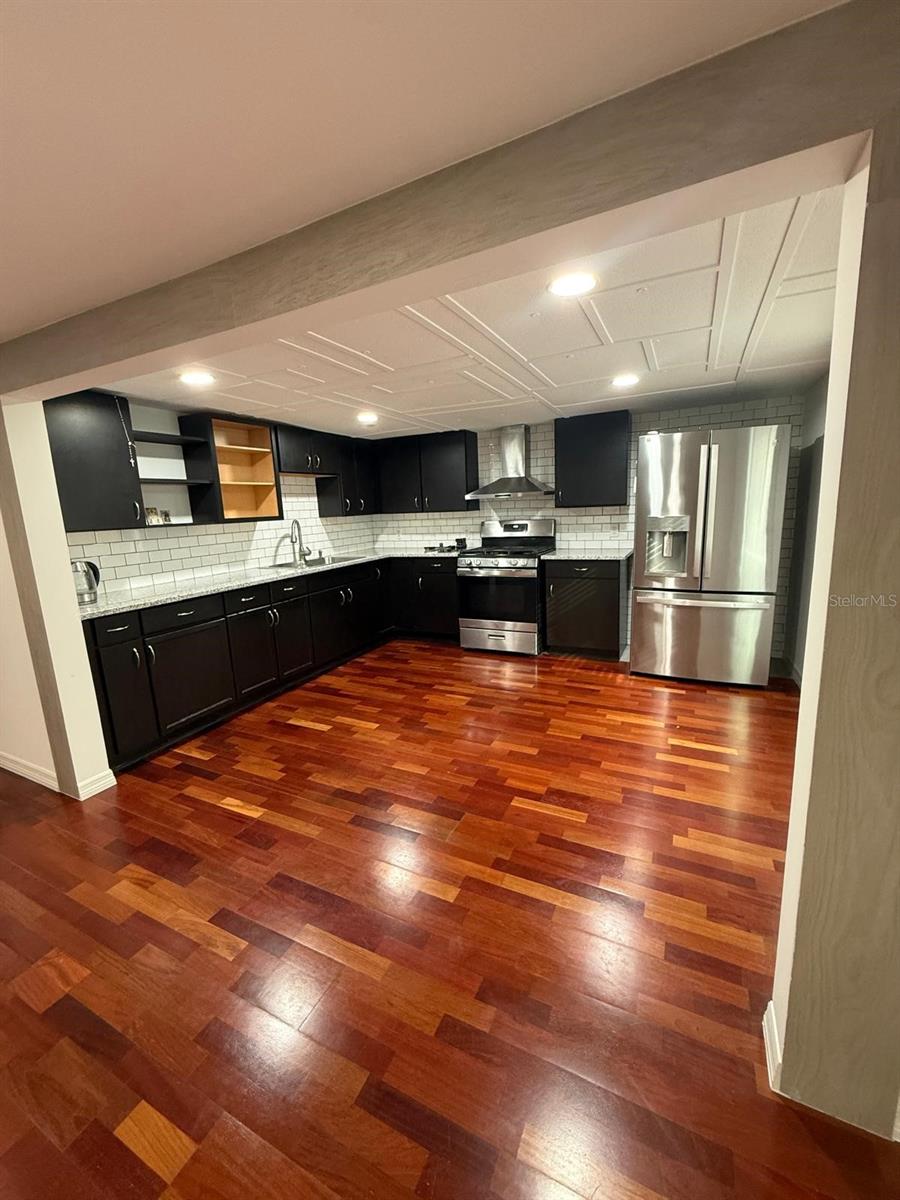 Image 6 of 31 For 1838 Annapolis Avenue