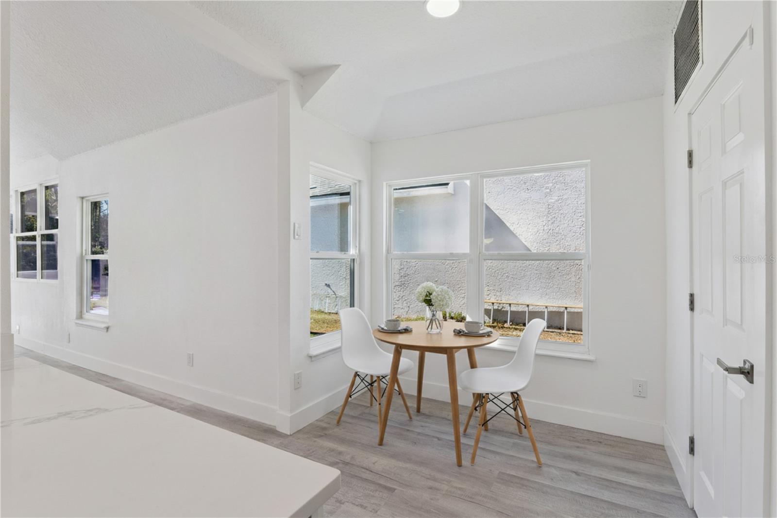 Image 13 of 49 For 649 Remington Oak Drive