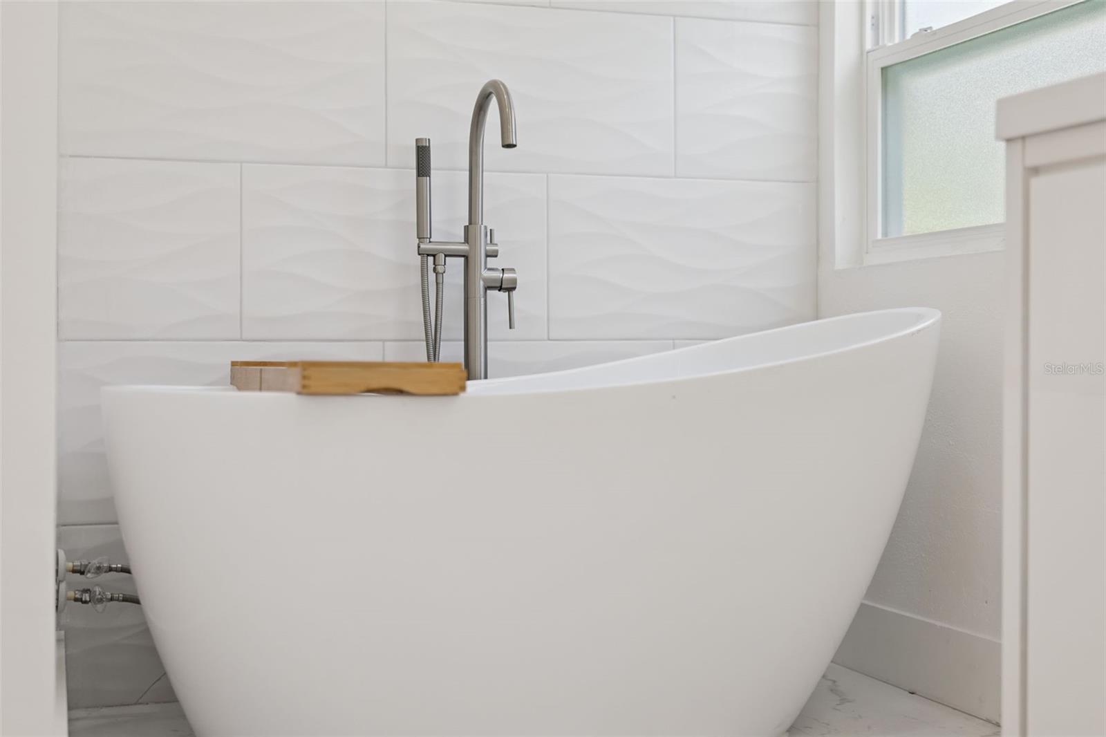 Image 16 of 49 For 649 Remington Oak Drive