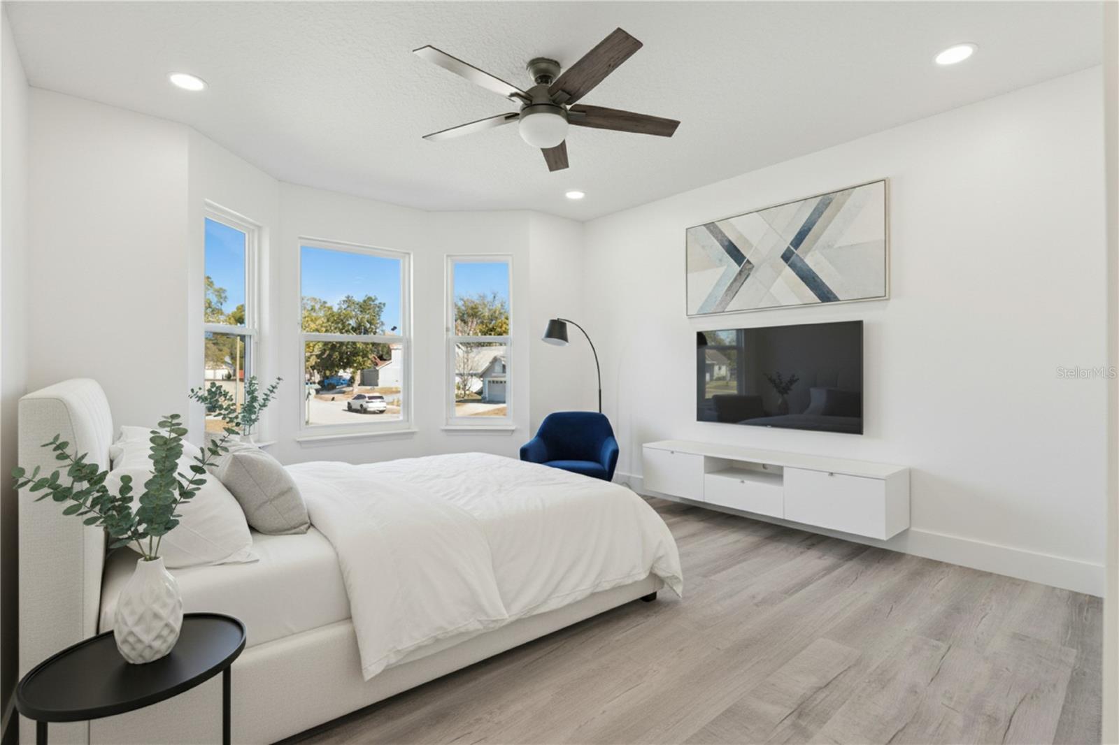 Image 22 of 49 For 649 Remington Oak Drive