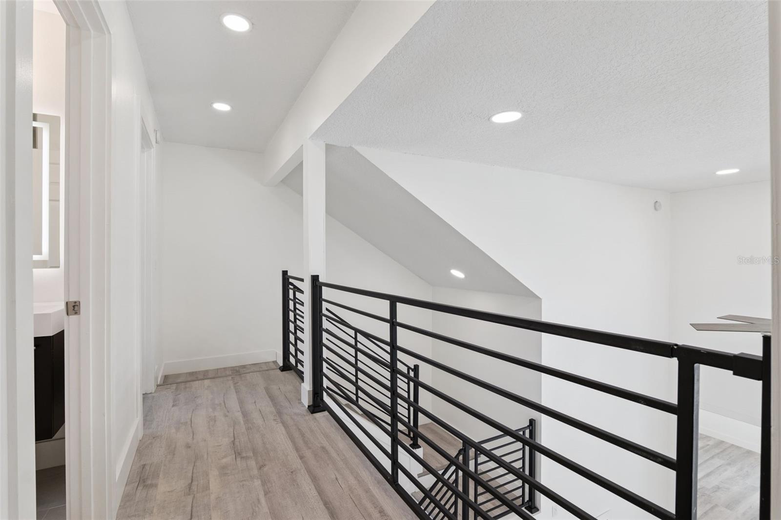 Image 26 of 49 For 649 Remington Oak Drive