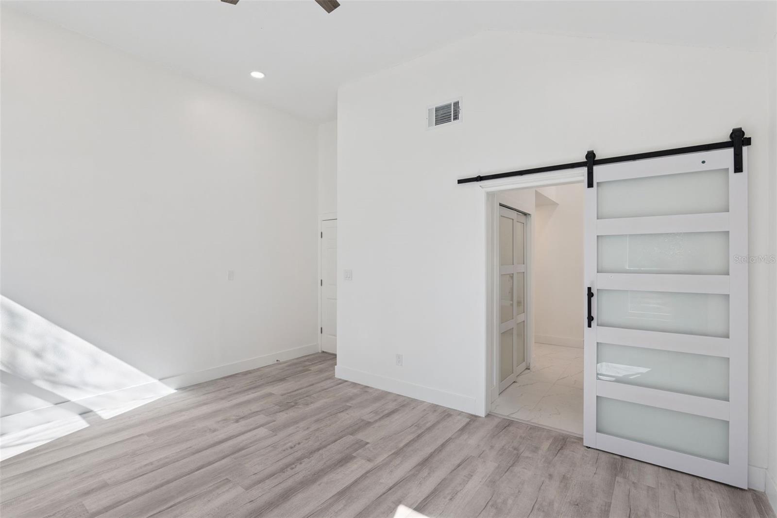 Image 32 of 49 For 649 Remington Oak Drive