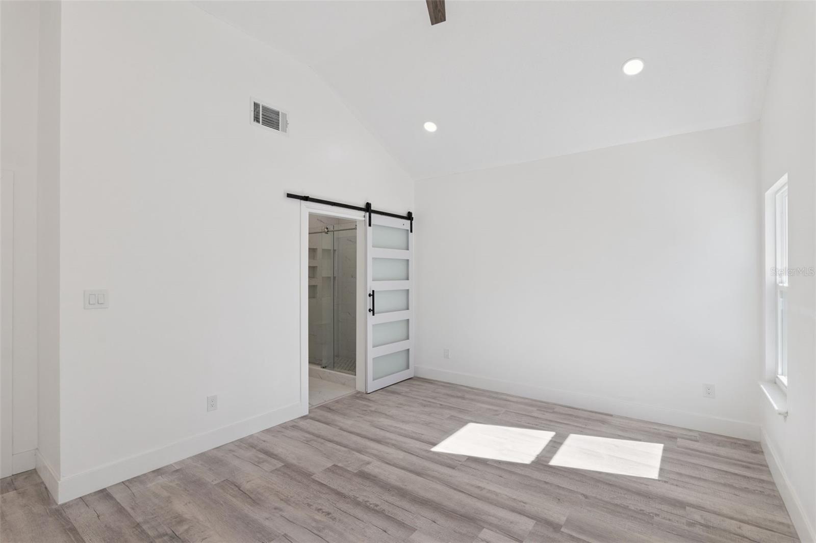 Image 33 of 49 For 649 Remington Oak Drive