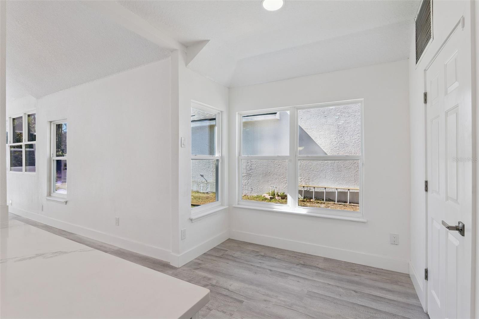 Image 40 of 49 For 649 Remington Oak Drive