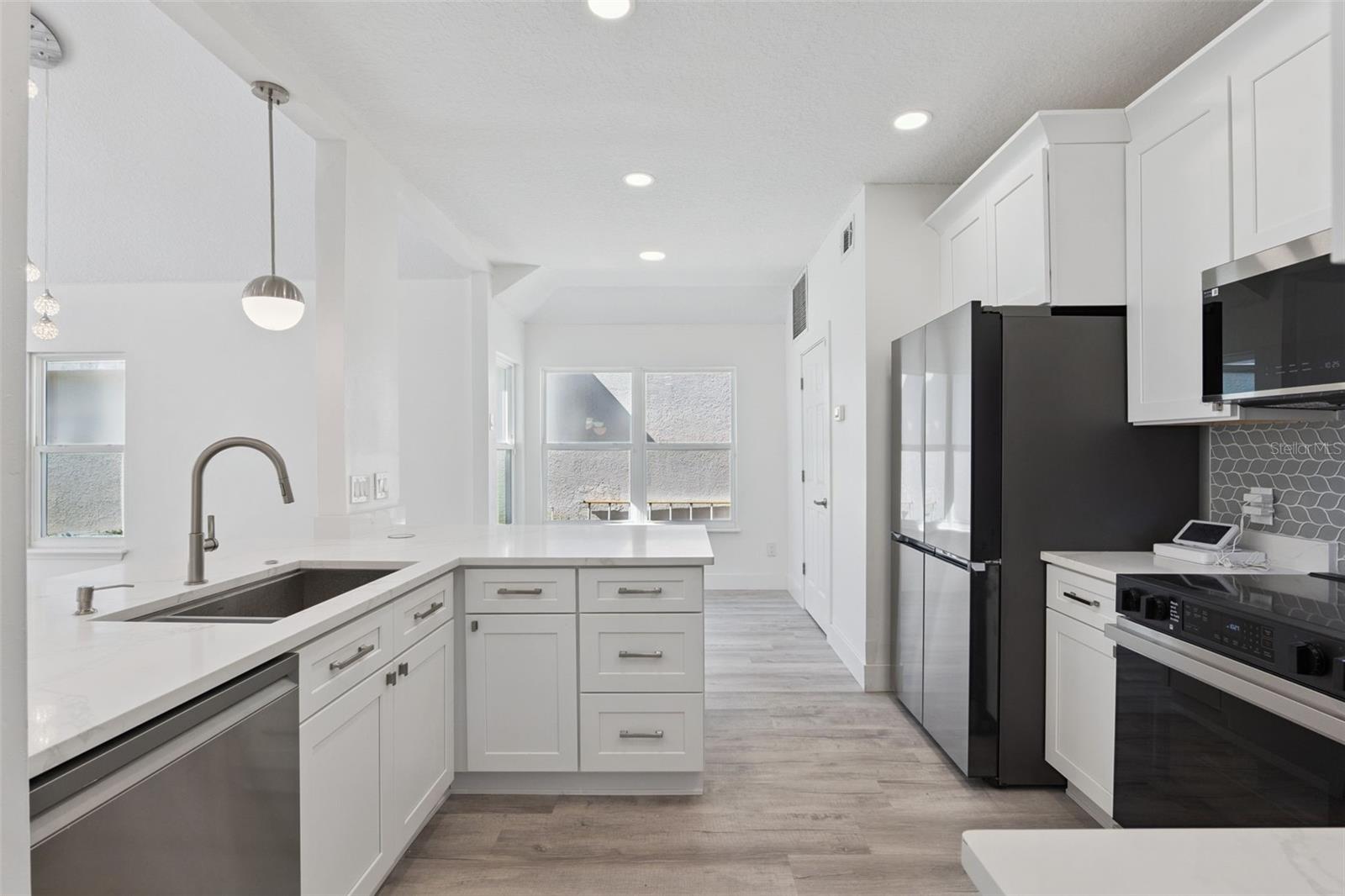 Image 7 of 49 For 649 Remington Oak Drive