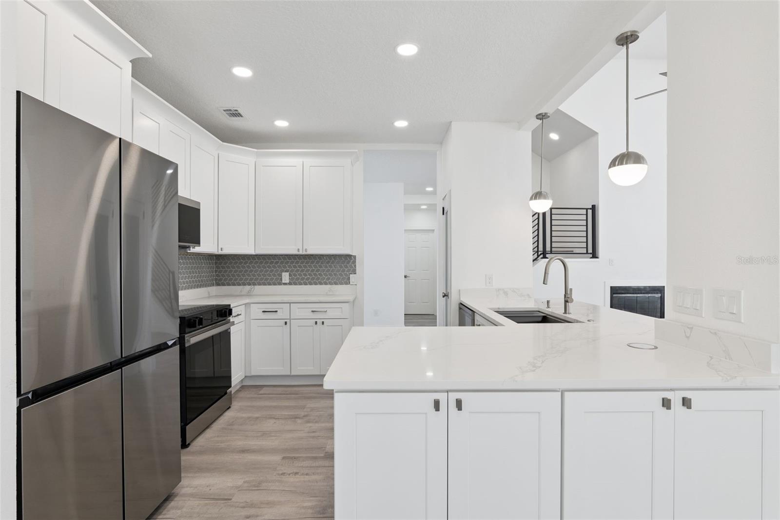 Image 8 of 49 For 649 Remington Oak Drive