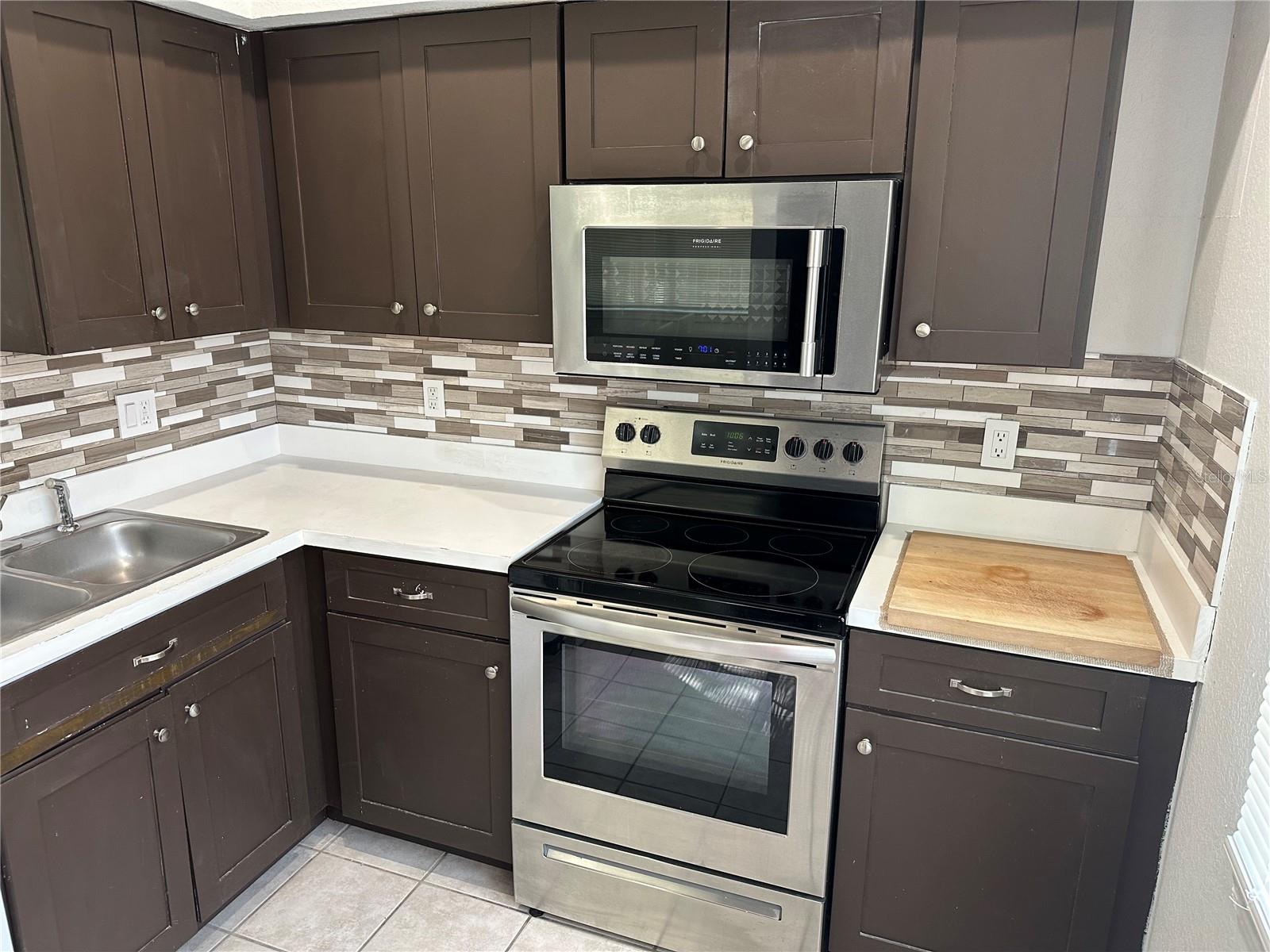 Image 10 of 32 For 2598 Robert Trent Jones Drive 1027