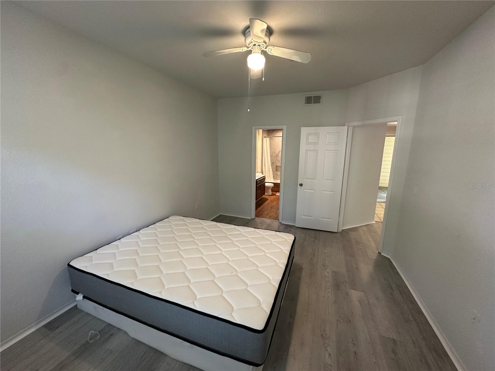 Image 20 of 32 For 2598 Robert Trent Jones Drive 1027