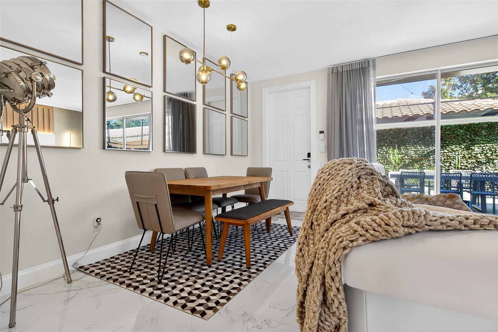 Image 25 of 69 For 11963 James Bay Drive