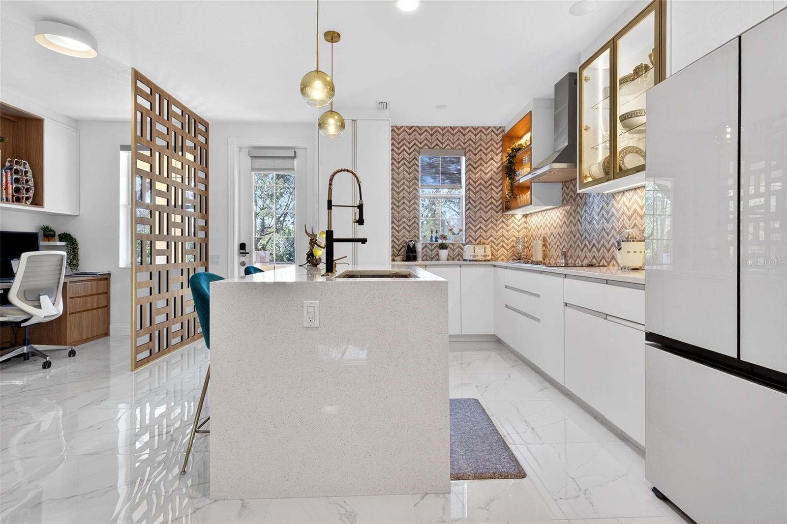 Image 7 of 69 For 11963 James Bay Drive