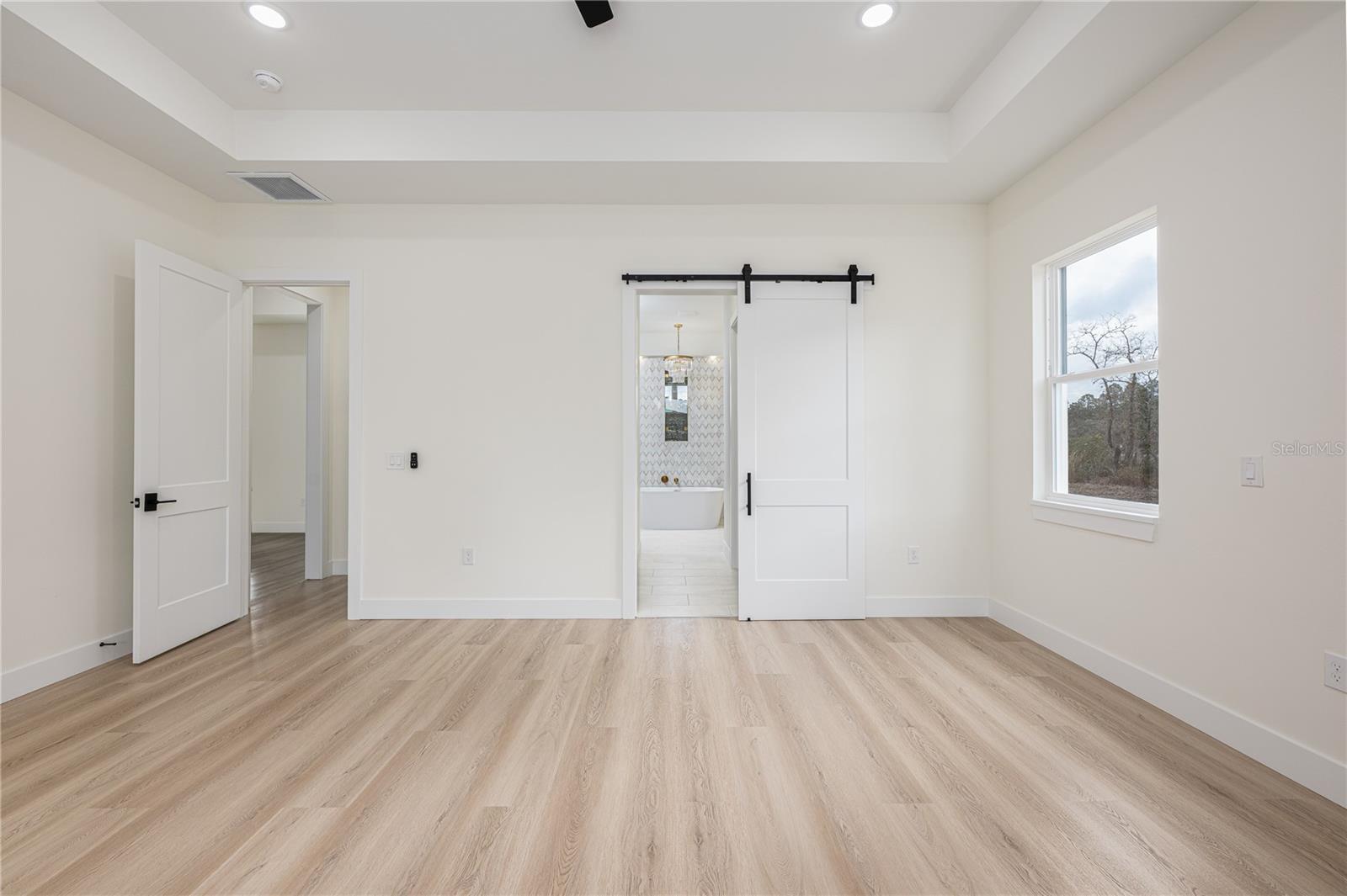 Image 20 of 45 For 42845 Honeysuckle Street