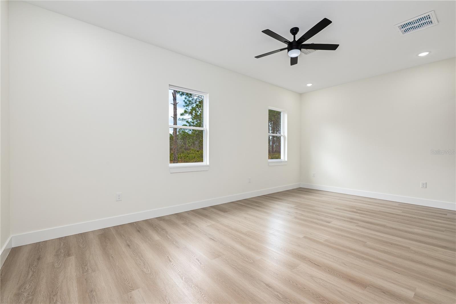 Image 26 of 45 For 42845 Honeysuckle Street