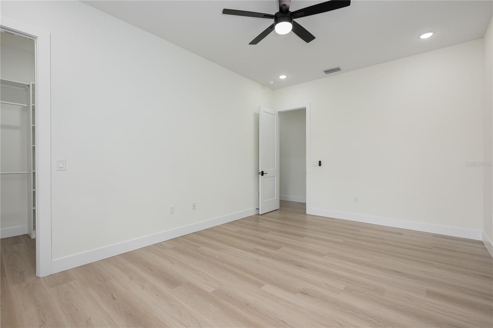 Image 30 of 45 For 42845 Honeysuckle Street