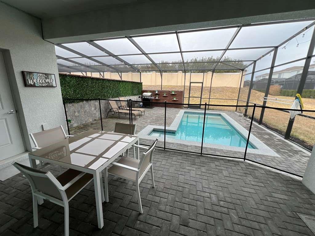 Image 27 of 35 For 2458 Dubai Street