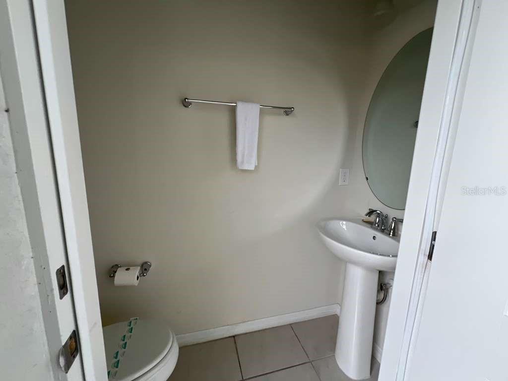 Image 29 of 35 For 2458 Dubai Street