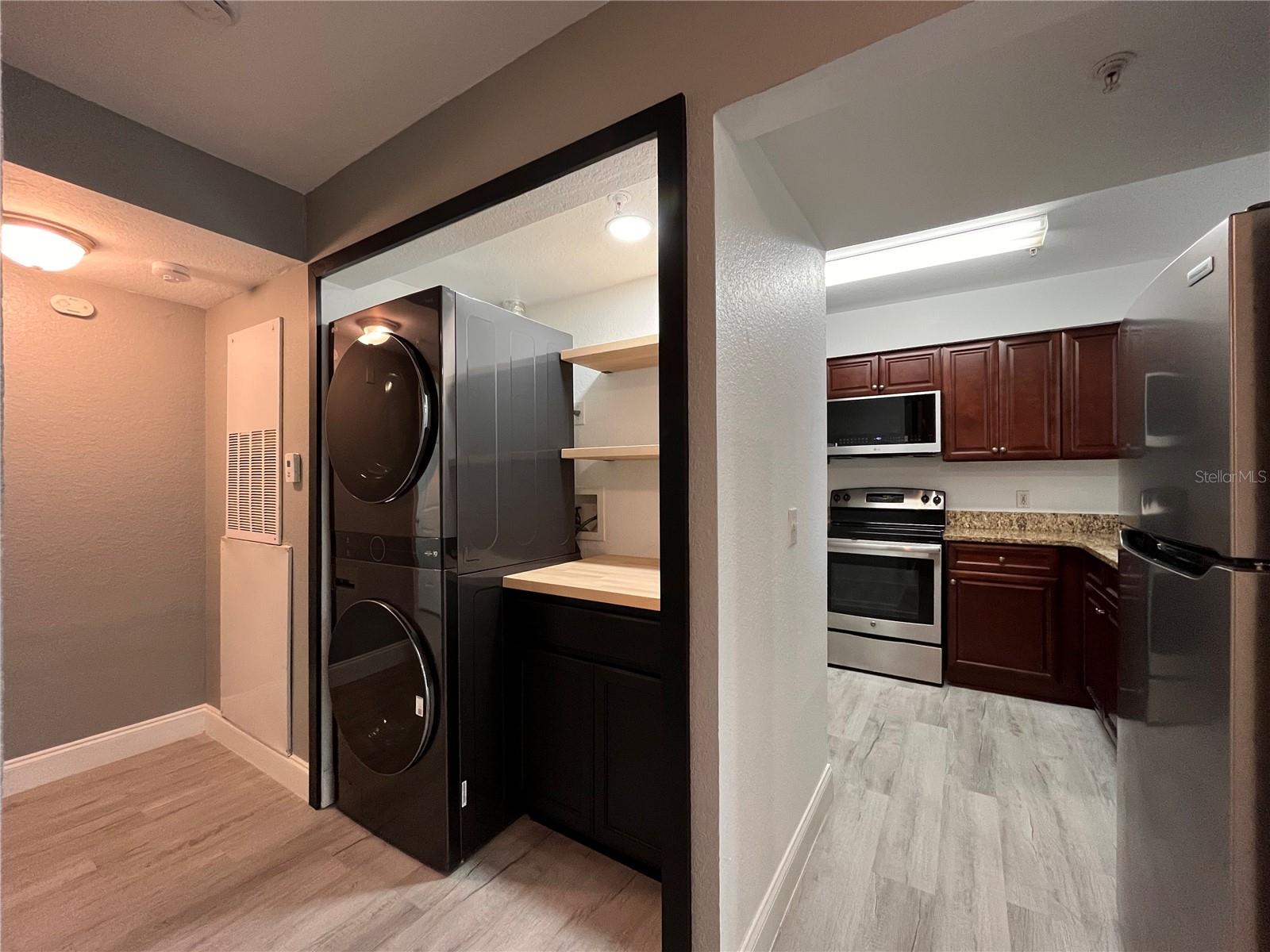 Image 3 of 22 For 13838 Fairway Island Drive 1412