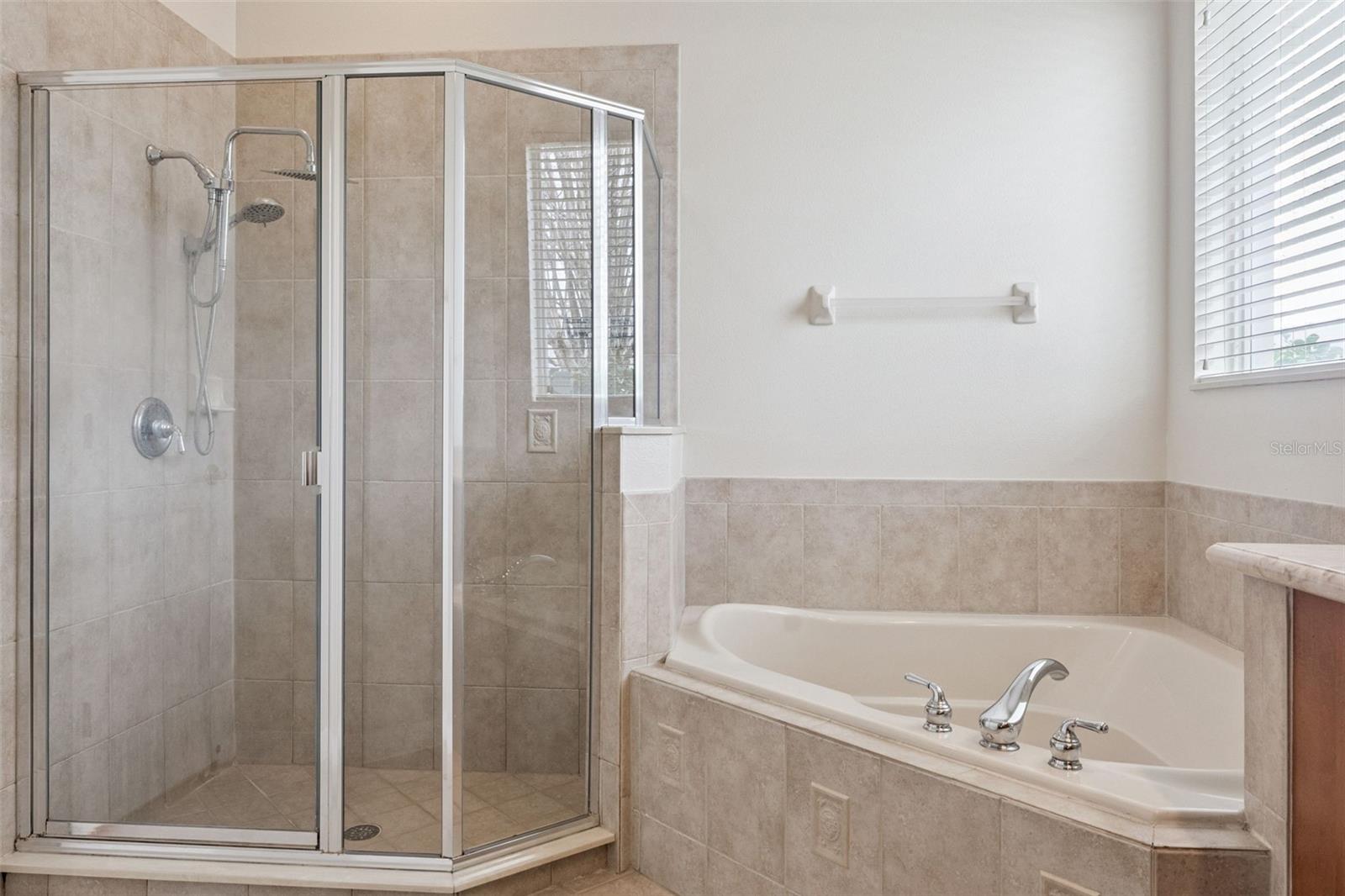 Image 18 of 41 For 13237 Fossick Road