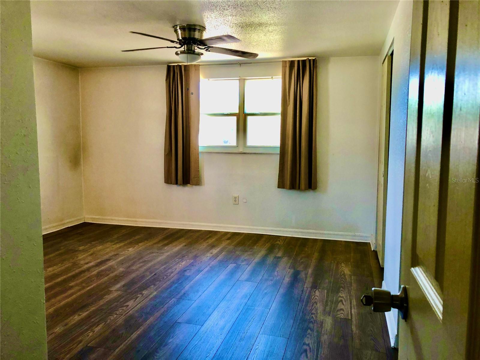 Image 13 of 15 For 7537 Jasmine Boulevard