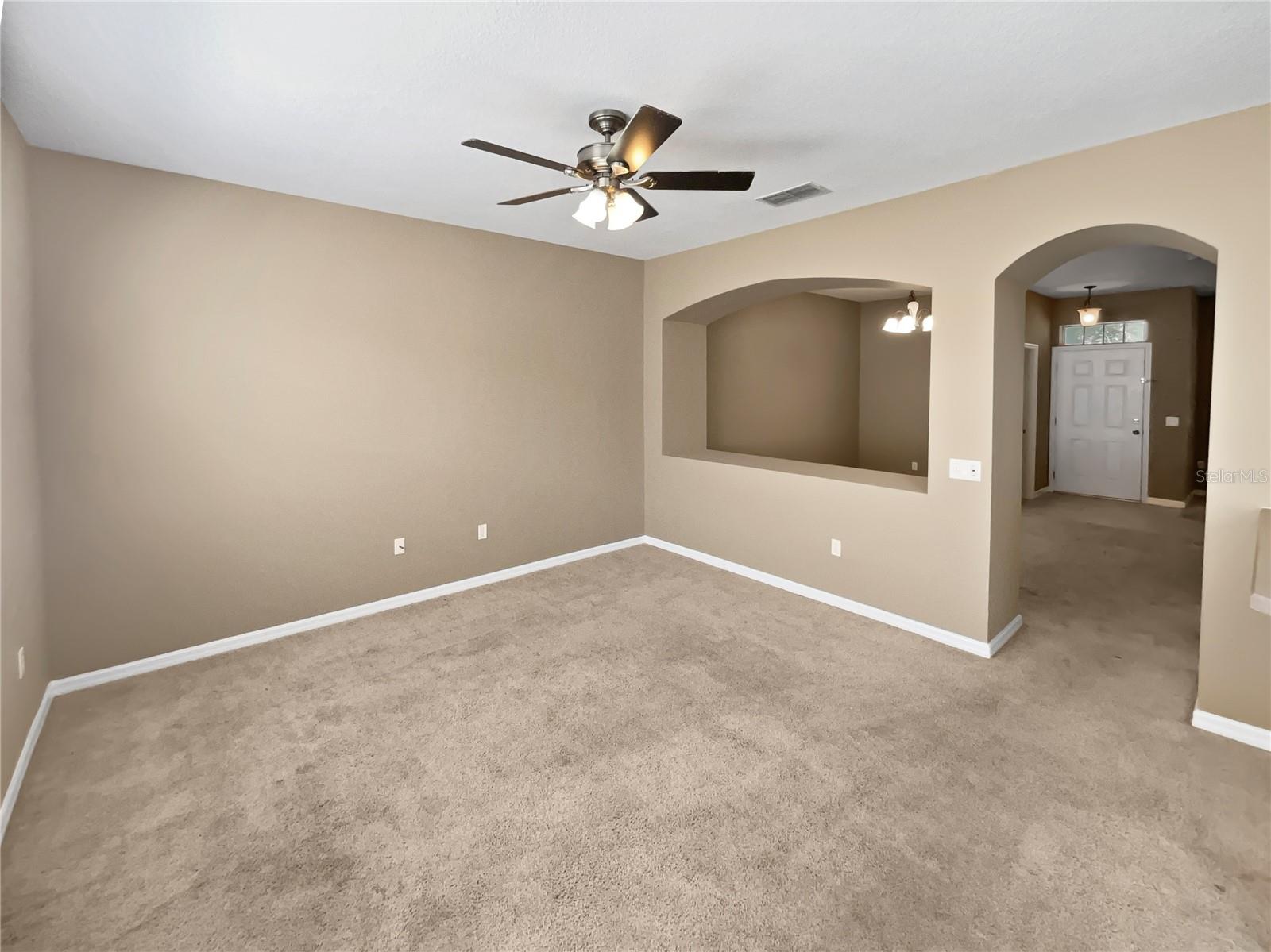 Image 4 of 27 For 2840 Grasmere View Parkway