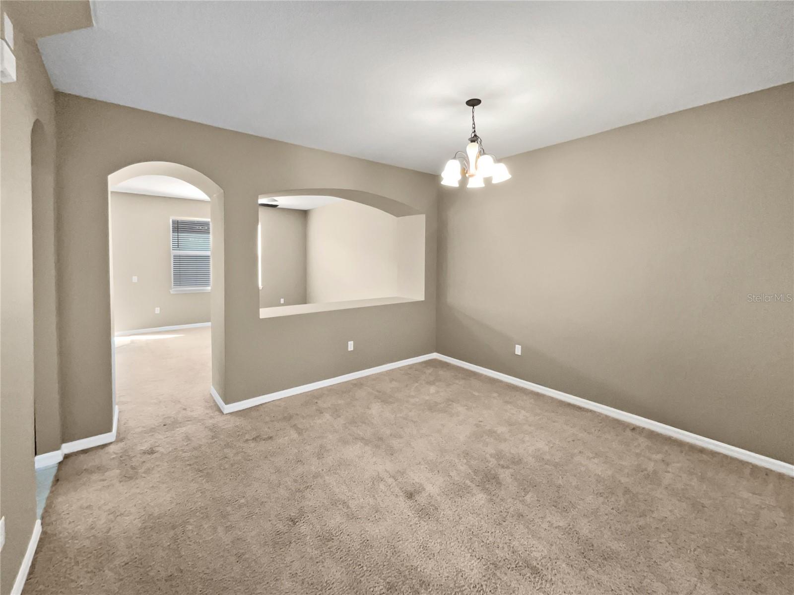 Image 6 of 27 For 2840 Grasmere View Parkway