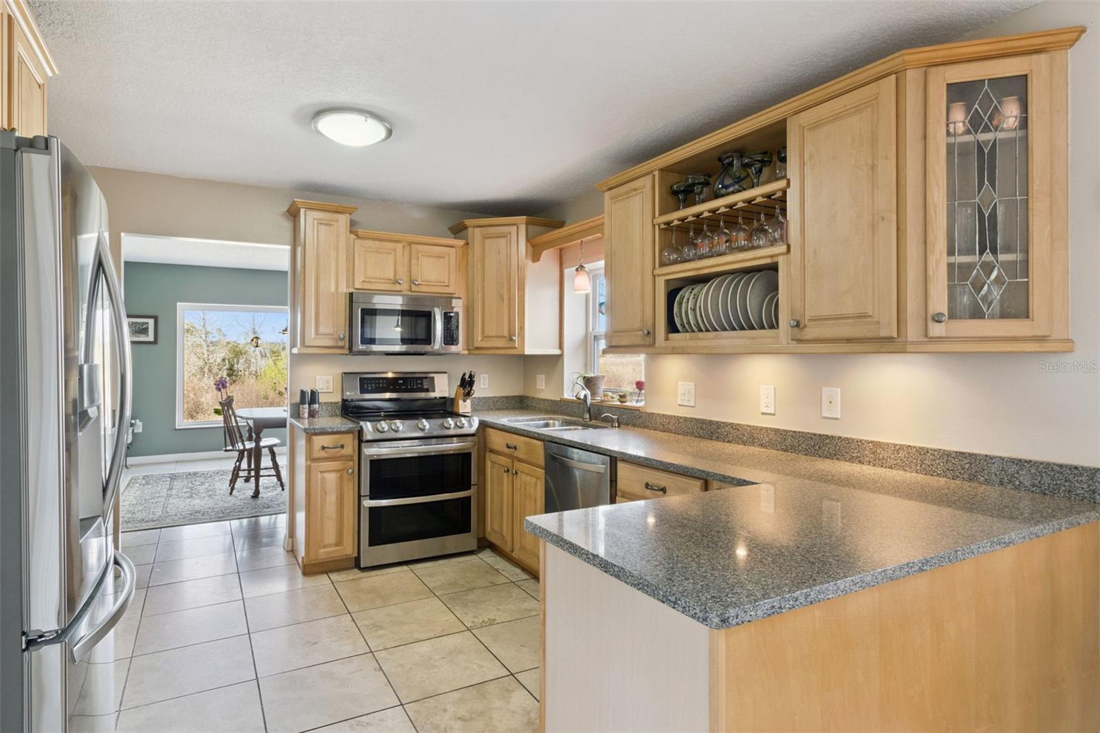 Image 11 of 41 For 1256 Center Street