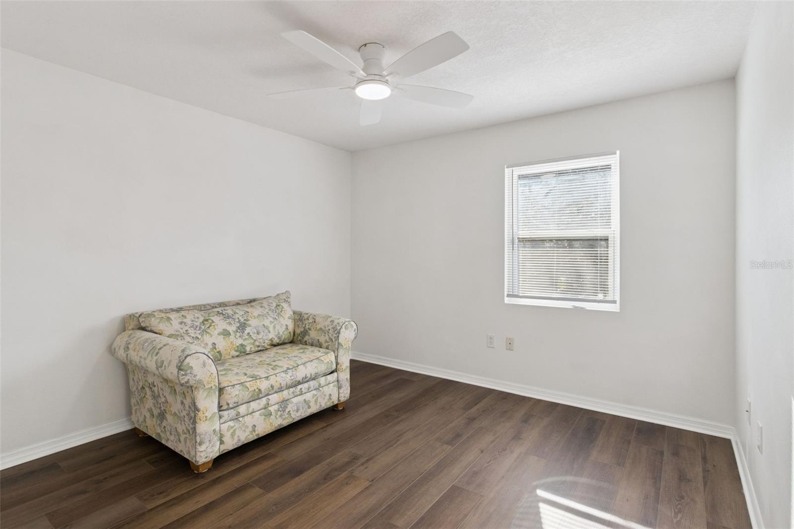 Image 24 of 41 For 1256 Center Street