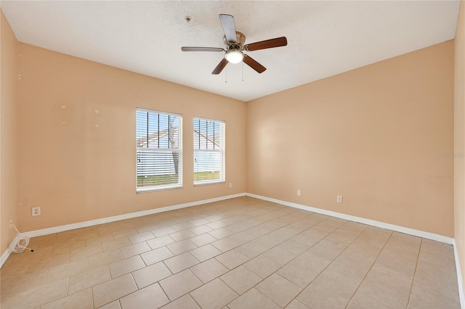 Image 18 of 48 For 2056 Cypress Bay Blvd