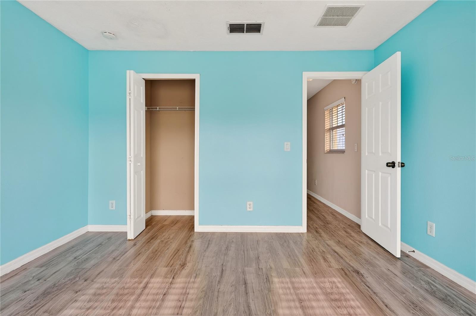 Image 37 of 48 For 2056 Cypress Bay Blvd