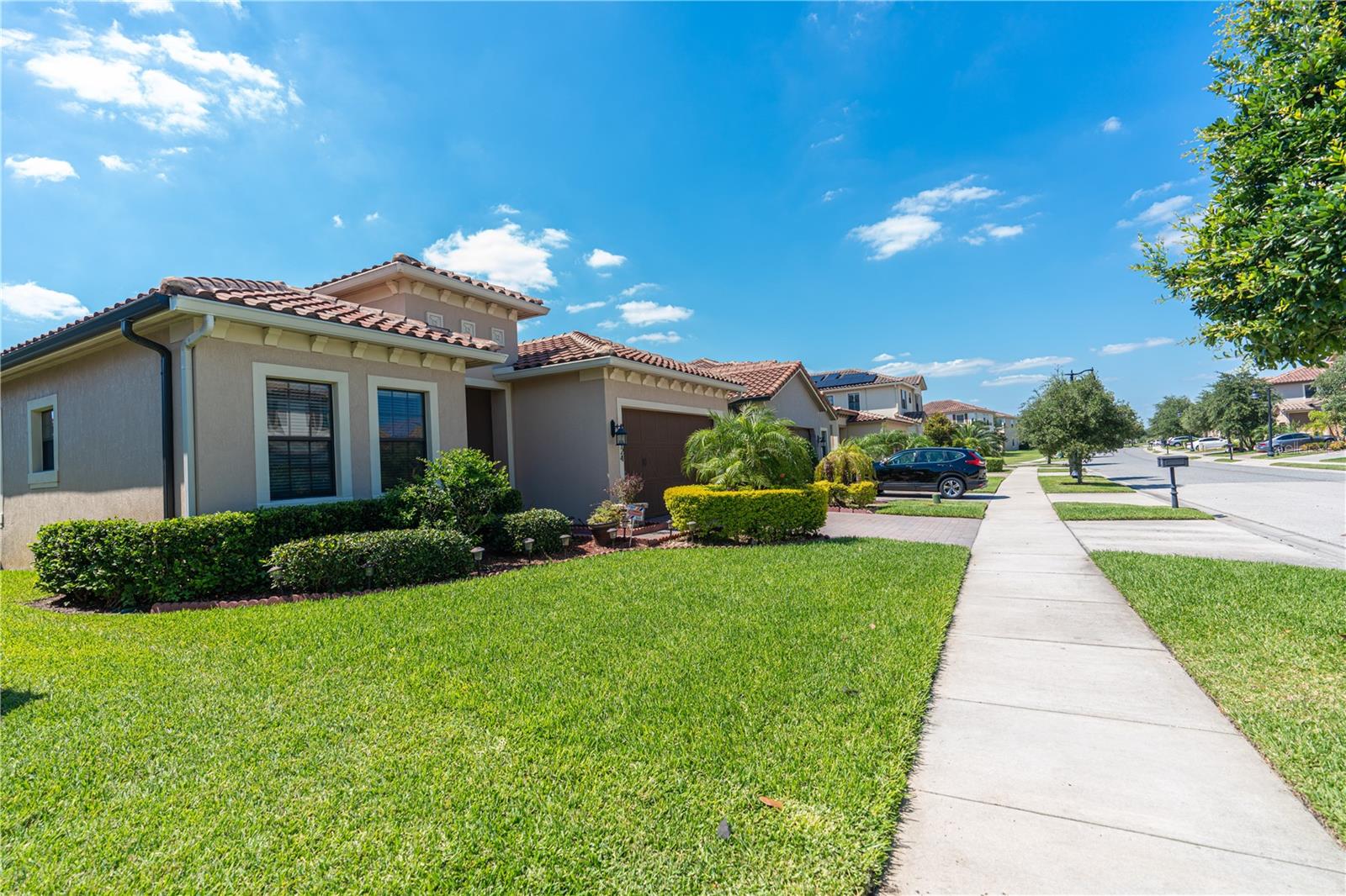 Image 6 of 21 For 13124 Woodford Street