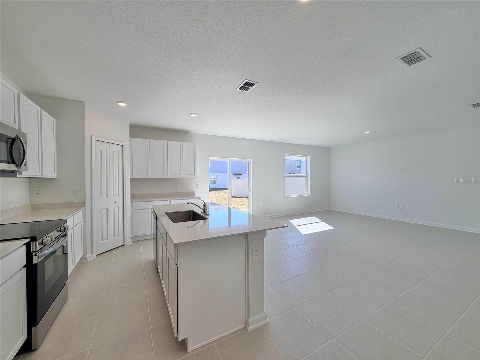 Image 9 of 37 For 3670 Hardman Drive