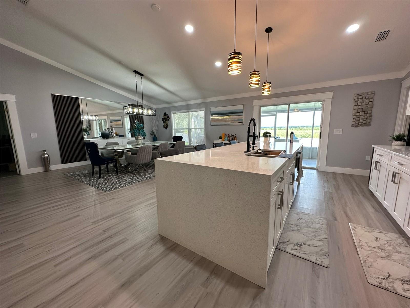 Image 10 of 30 For 9830 Water Fern Circle