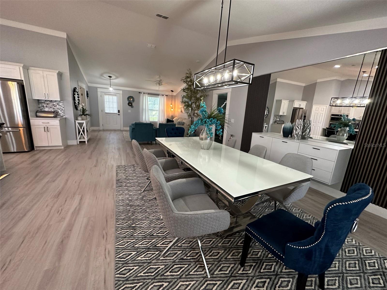 Image 11 of 30 For 9830 Water Fern Circle