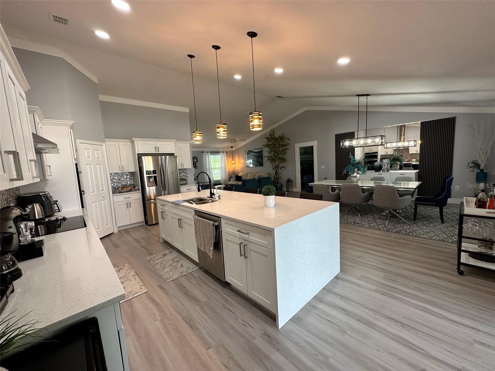 Image 12 of 30 For 9830 Water Fern Circle