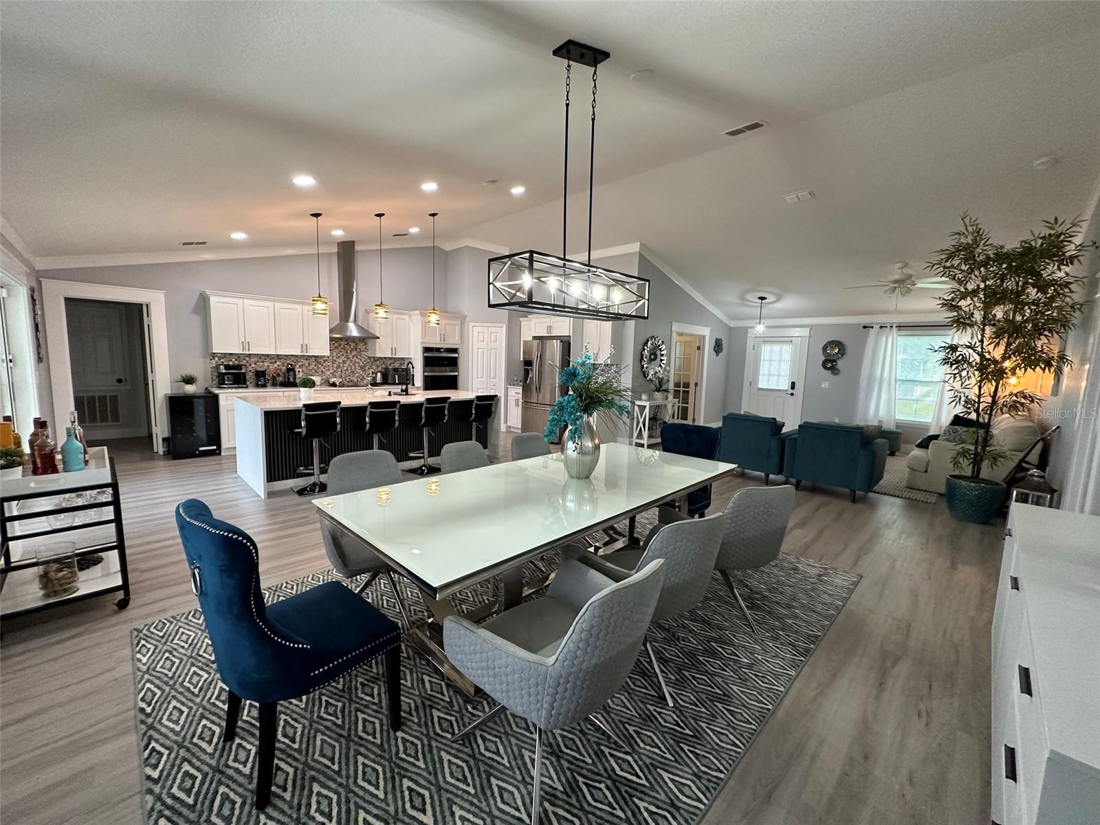 Image 14 of 30 For 9830 Water Fern Circle