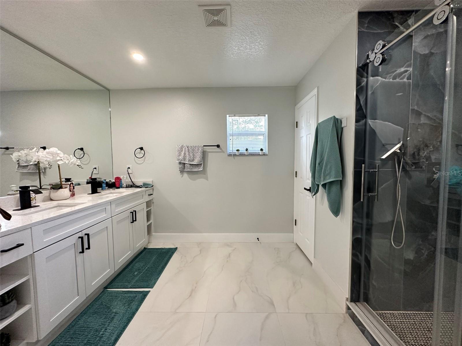 Image 20 of 30 For 9830 Water Fern Circle