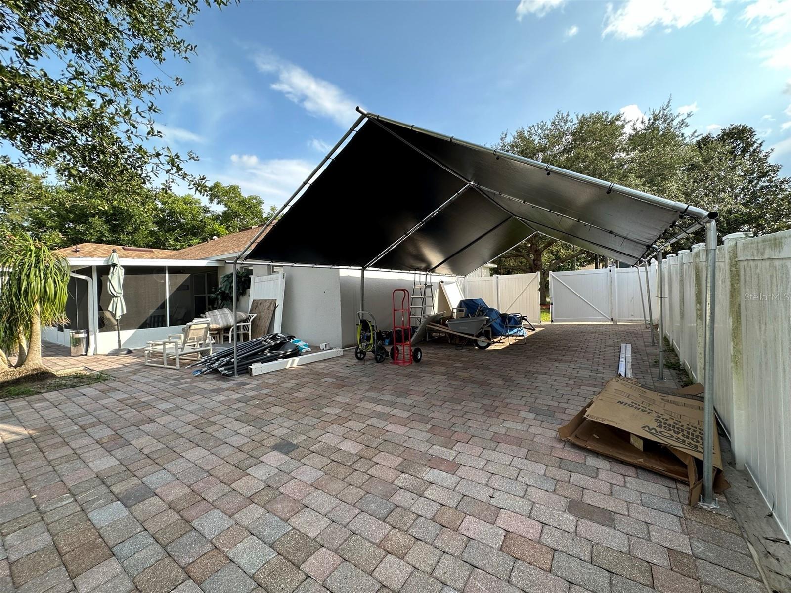 Image 27 of 30 For 9830 Water Fern Circle