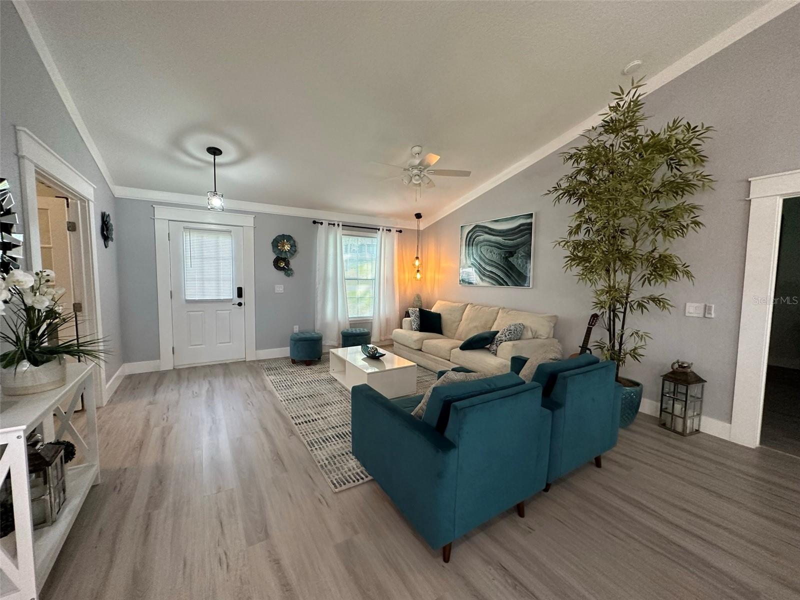 Image 9 of 30 For 9830 Water Fern Circle