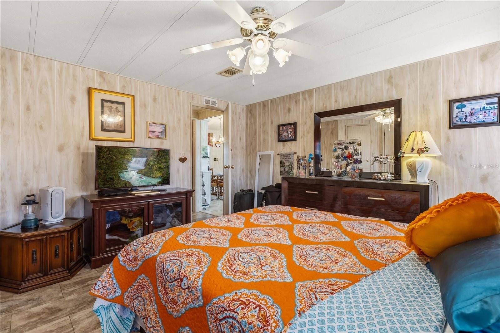 Image 16 of 56 For 1020 Dustin Drive