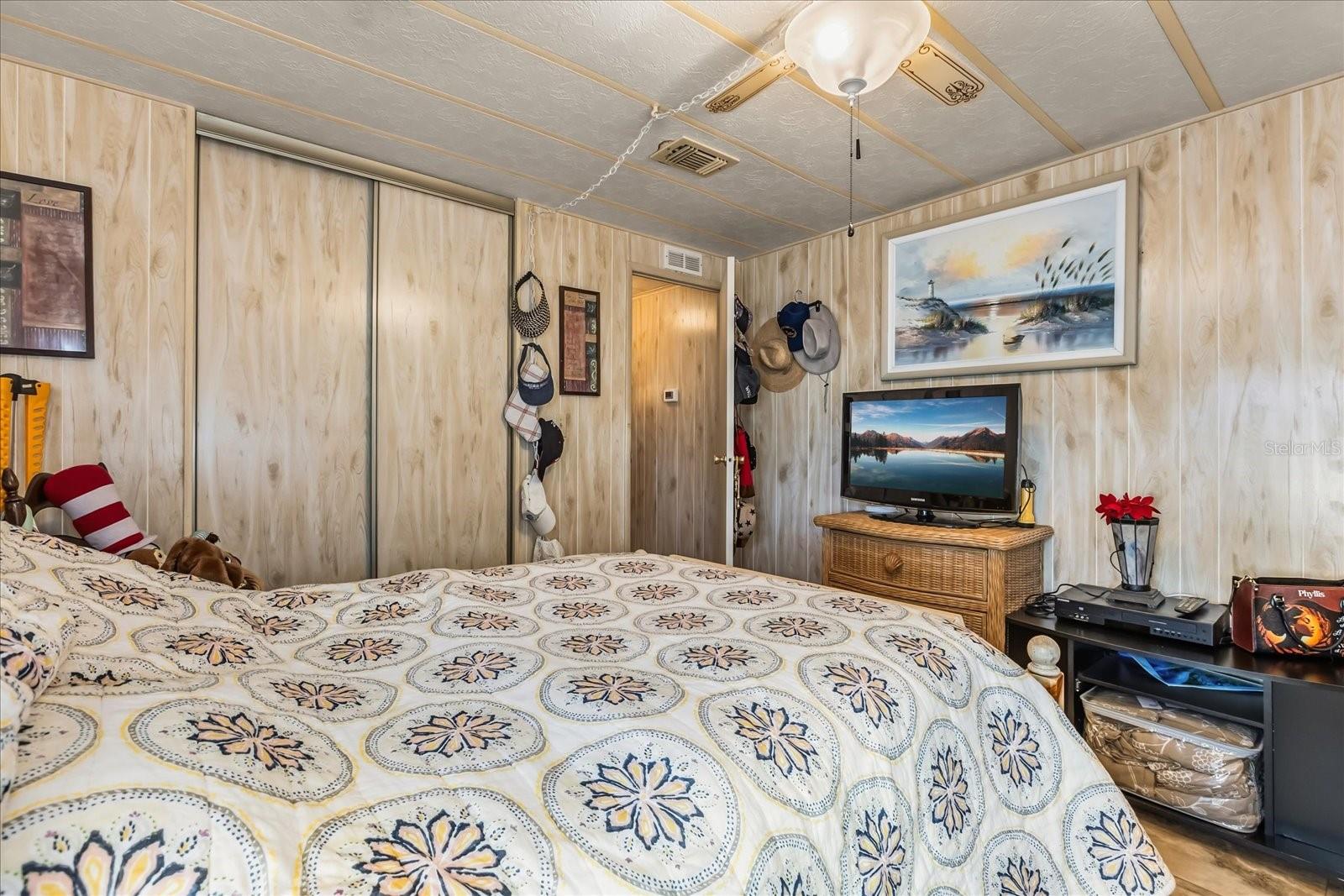 Image 22 of 56 For 1020 Dustin Drive