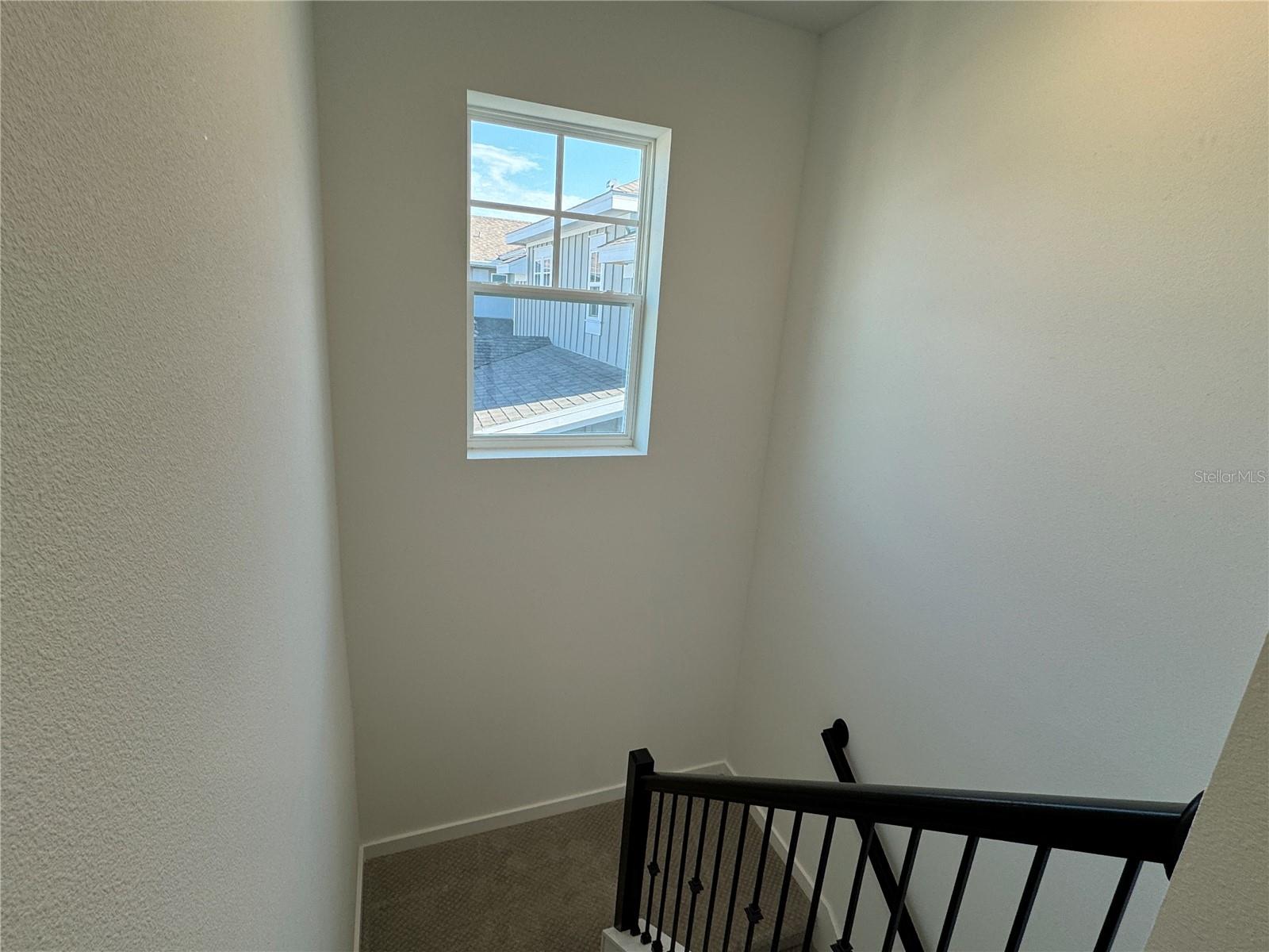 Image 18 of 60 For 13352 Leggett Alley