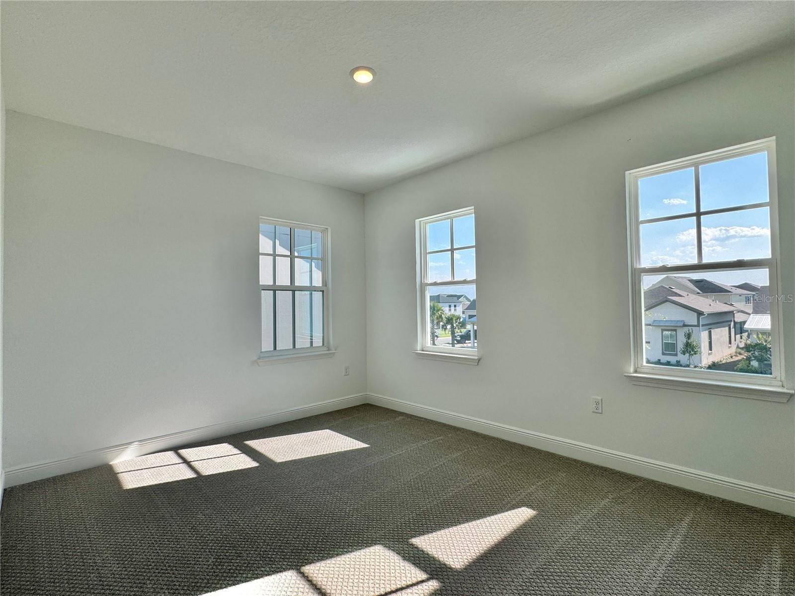 Image 24 of 60 For 13352 Leggett Alley