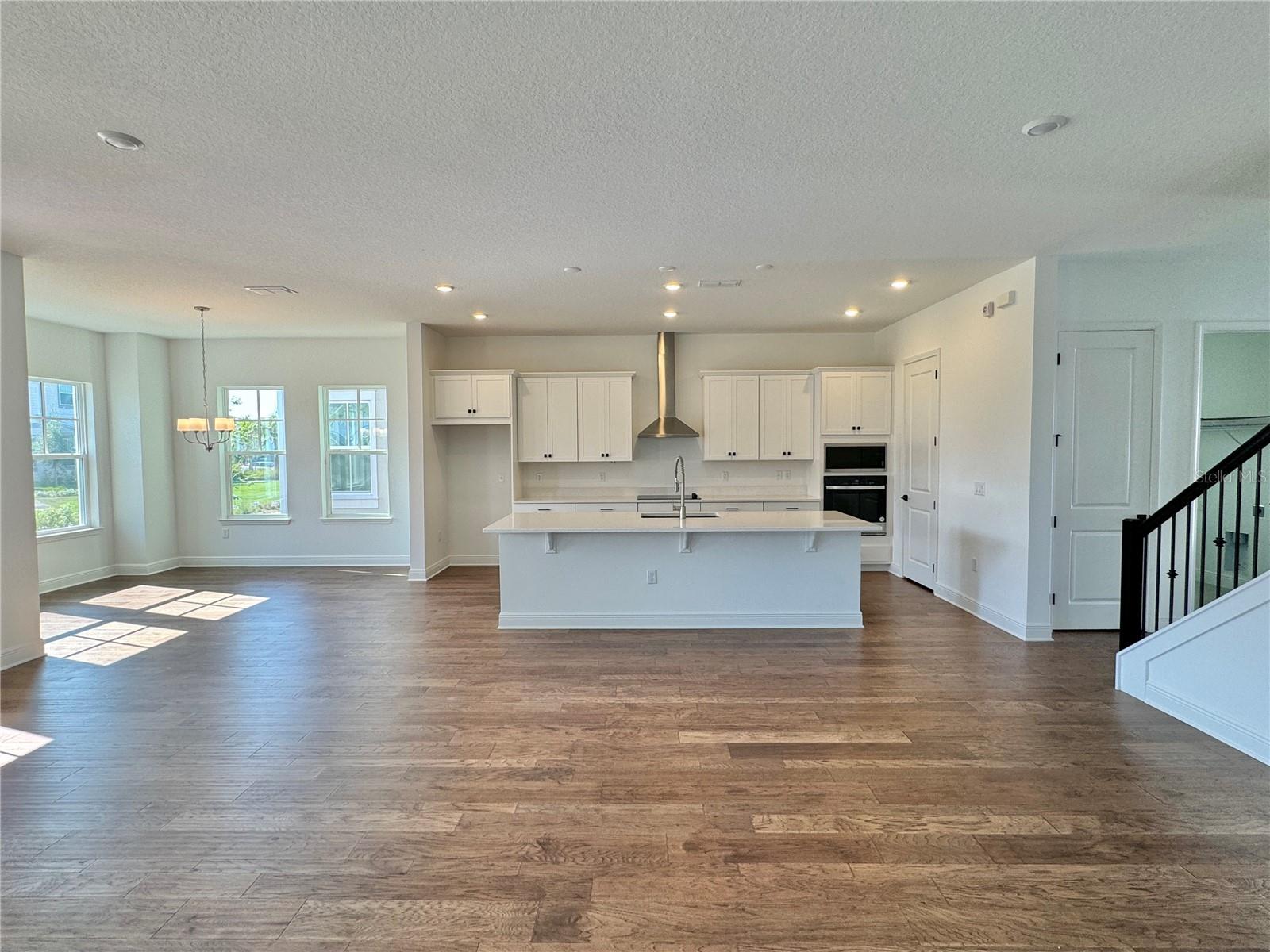 Image 7 of 60 For 13352 Leggett Alley