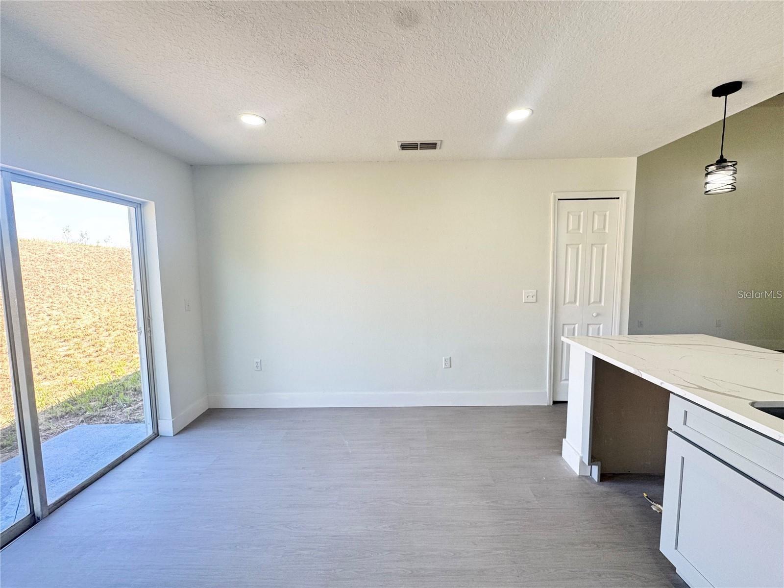 Image 9 of 33 For 207 High Ridge Drive