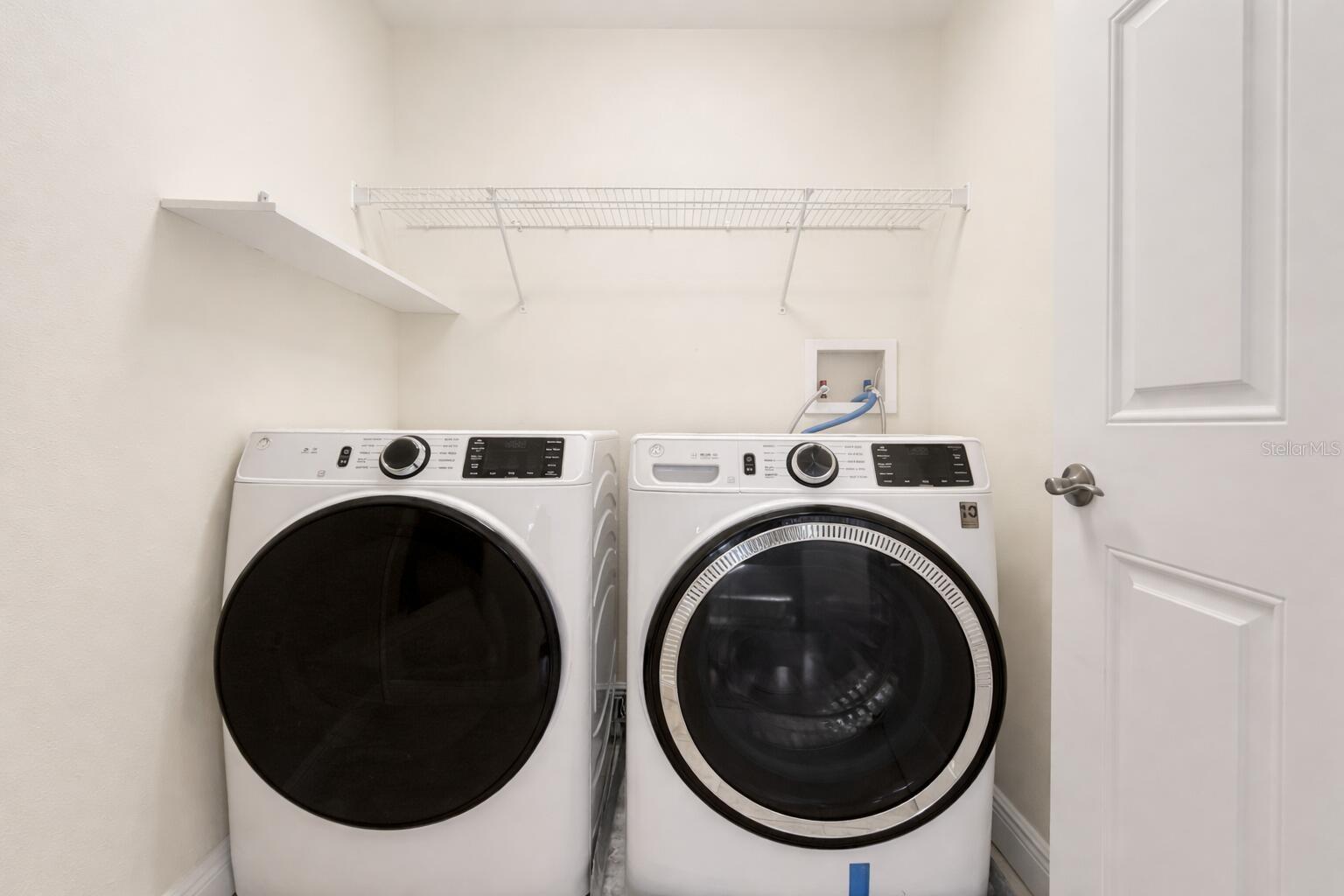 Listing photo id 25 for 254 Valencia Circle