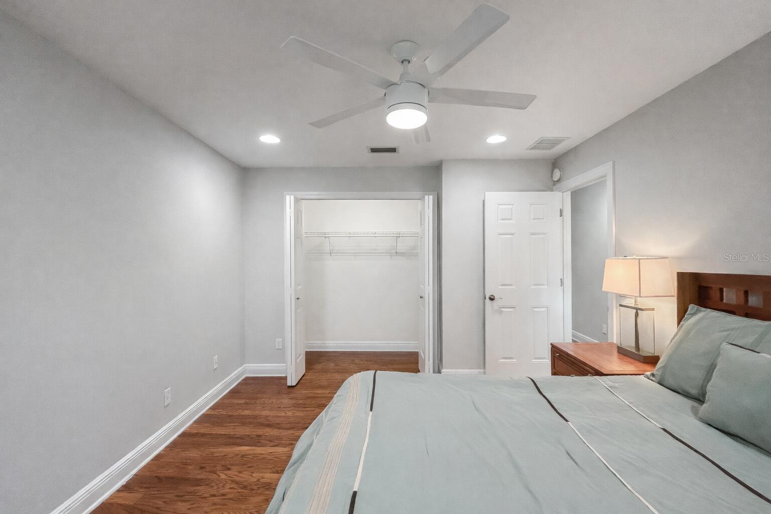 Listing photo id 27 for 254 Valencia Circle