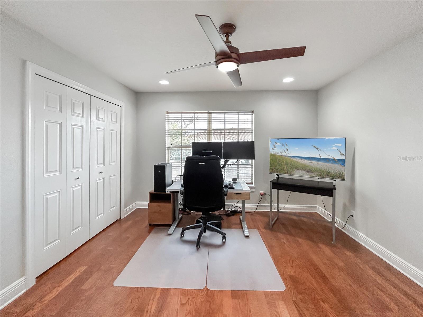 Listing photo id 30 for 254 Valencia Circle