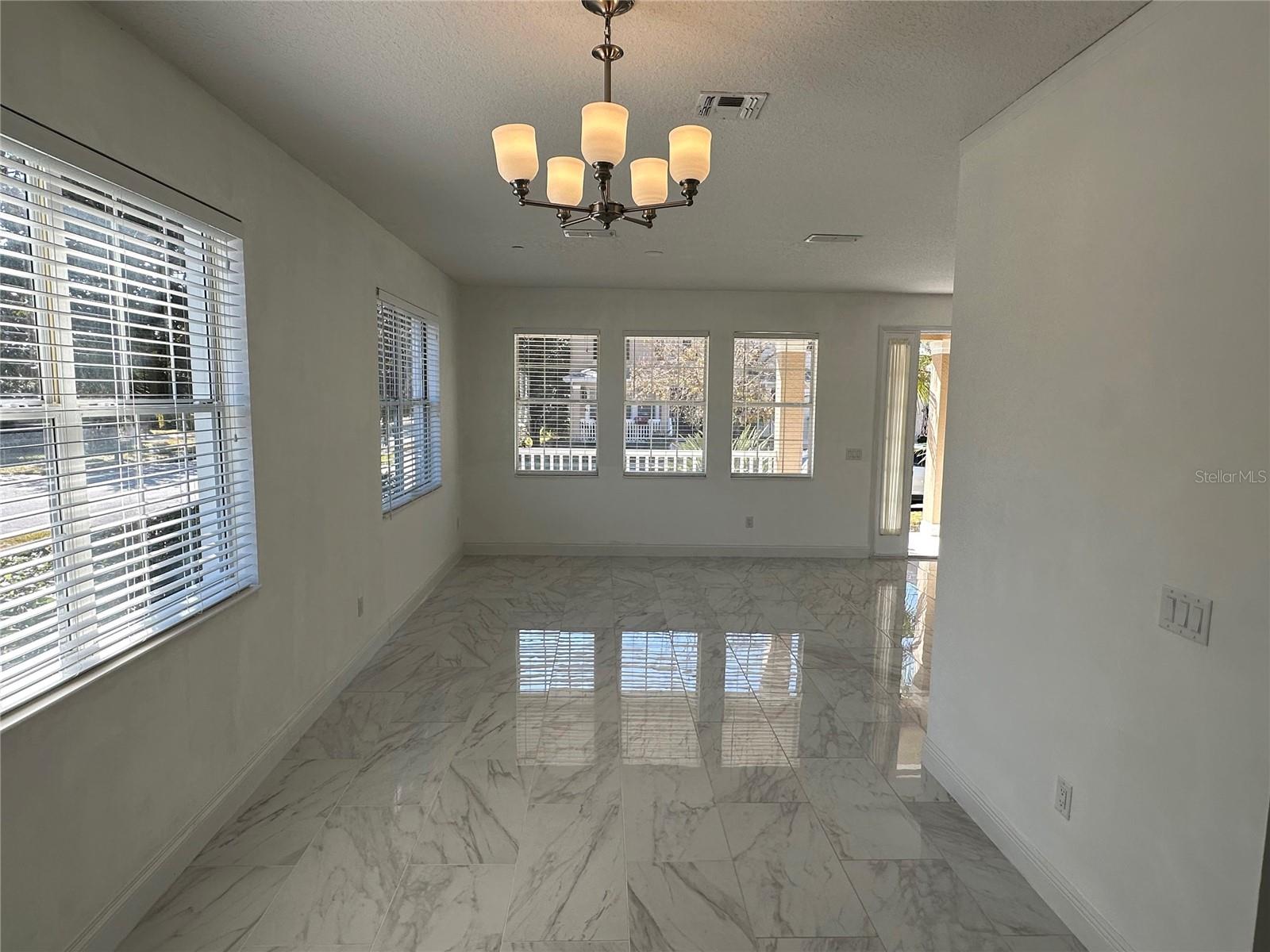 Image 14 of 81 For 9189 Camden Gardens Street