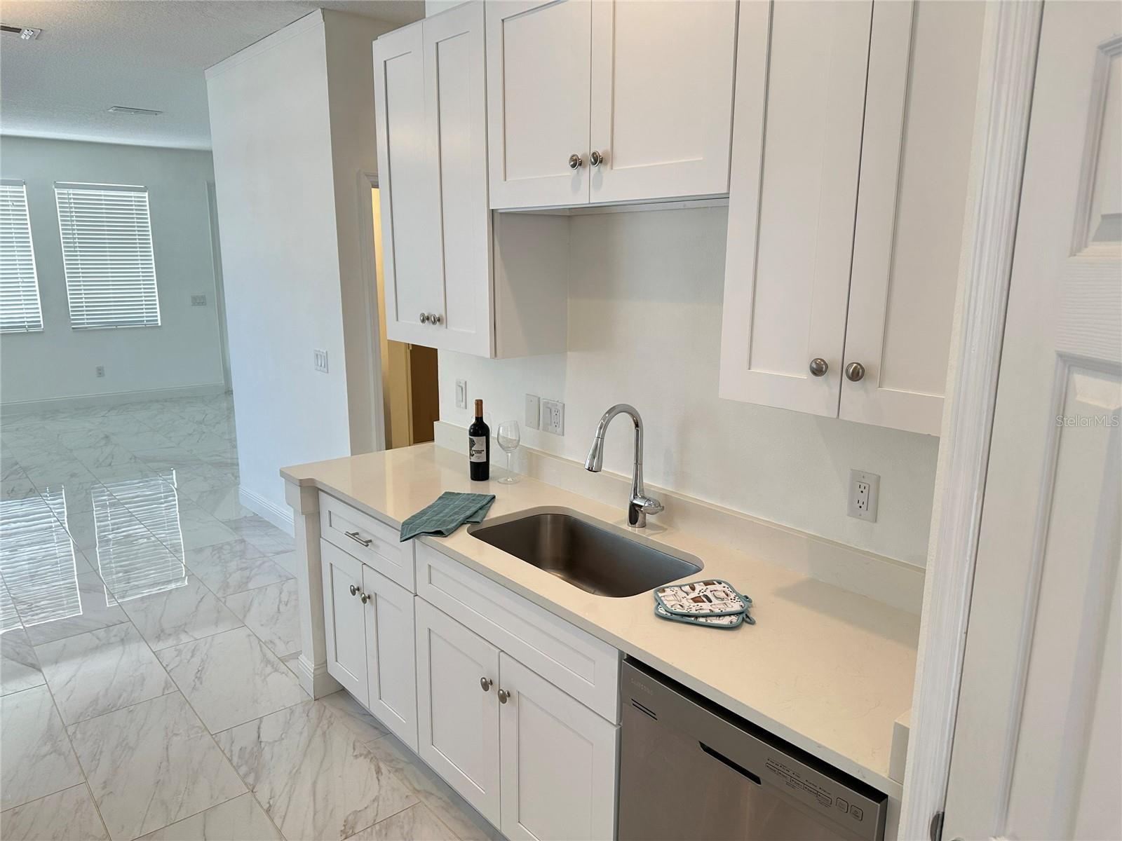 Image 17 of 81 For 9189 Camden Gardens Street