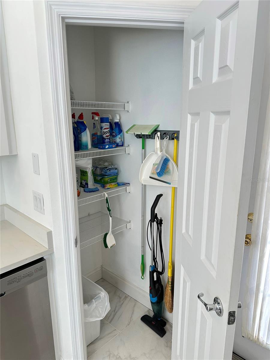 Image 21 of 81 For 9189 Camden Gardens Street