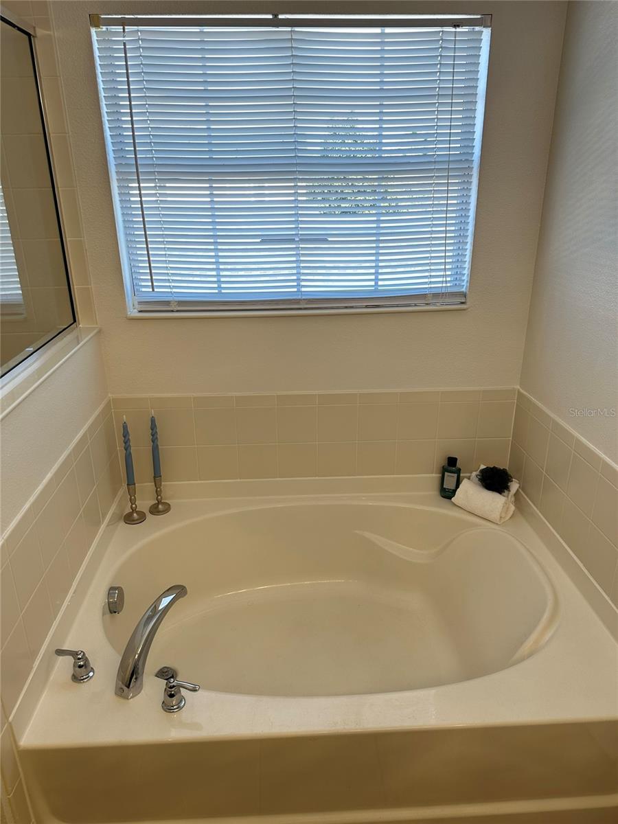 Image 30 of 81 For 9189 Camden Gardens Street